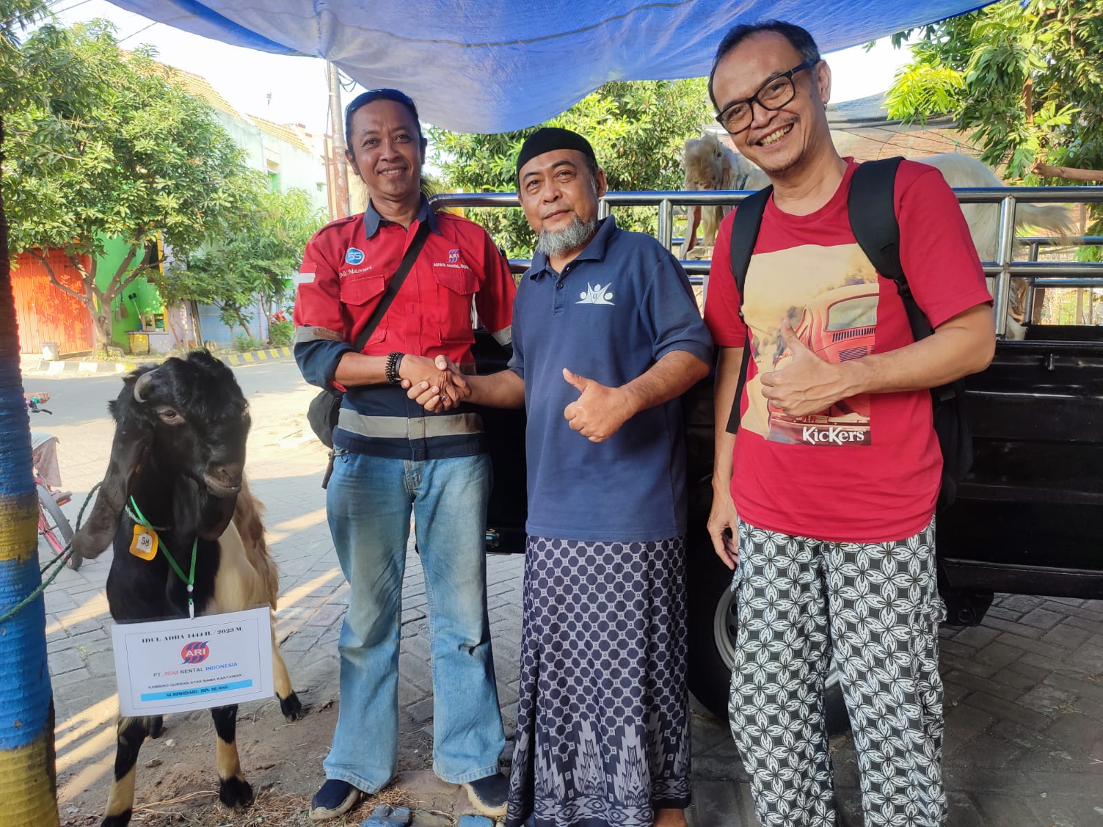 Read more about the article ASUKA Group Salurkan Puluhan Hewan Qurban di Hari Raya Idul Adha 1444 H/2023 M